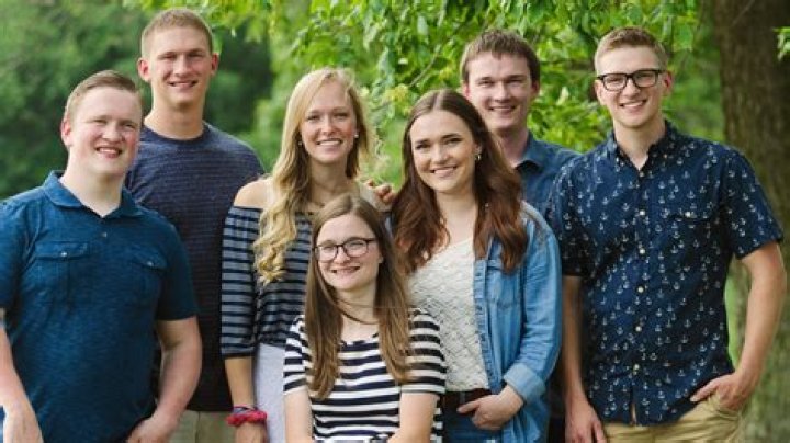 4 of the McCaughey Septuplets Start College at HannibalLaGrange University