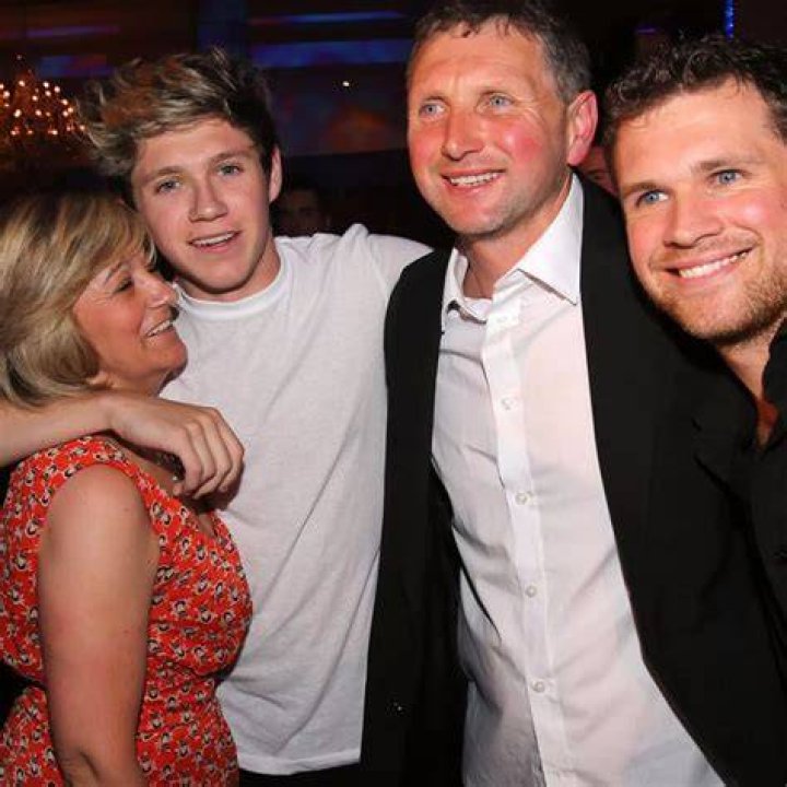 All About Niall Horan&rsquo;s Parents, Maura Gallagher and Bobby Horan