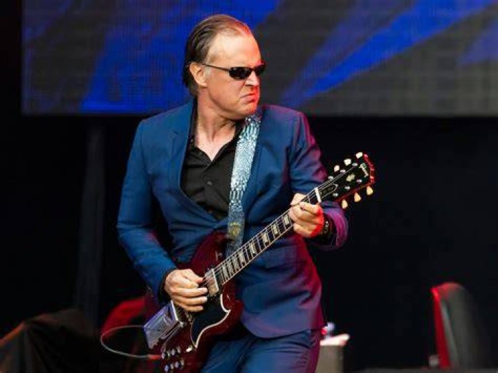 Biografia de Joe Bonamassa conhe&ccedil;a trajet&oacute;ria de sucesso do guitarrista
