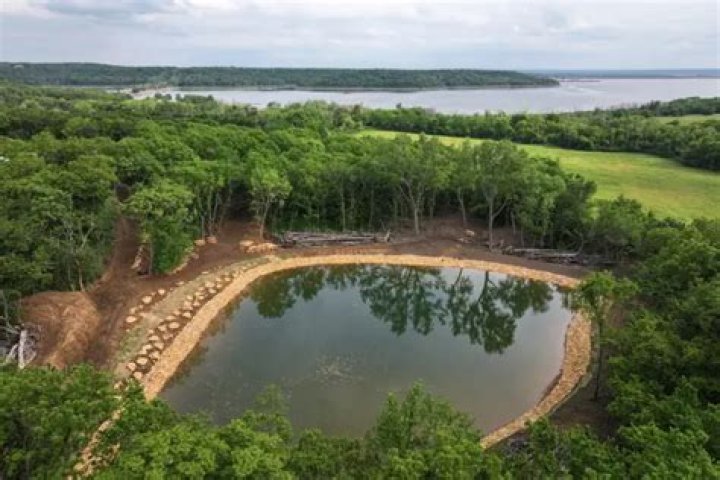 Cost to build a lake house kobo building
