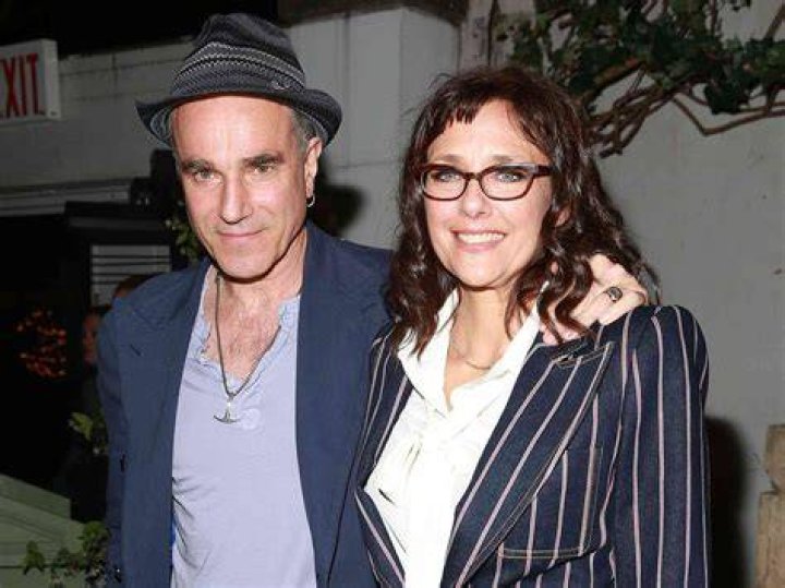 Daniel DayLewis strolls with wife Rebecca Miller in NY two years after