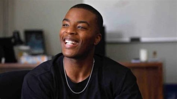Daniel Ezra Biography, Wiki, Height, Age, Girlfriend & More