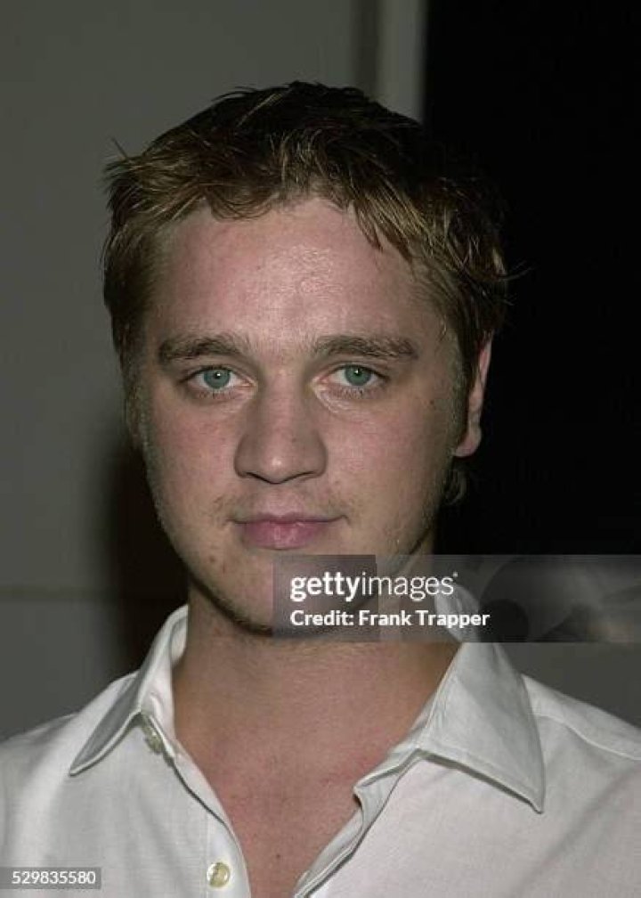Devon Sawa's Wife The '90s Heartthrob Has Been Happily Married to