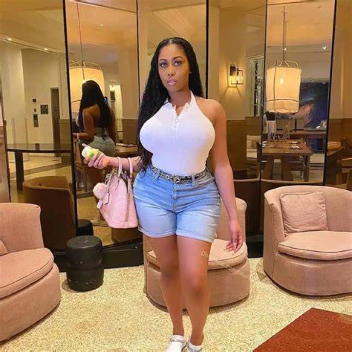 Exporn star Moriah Mills threatens to leak alleged Zion Williamson sex