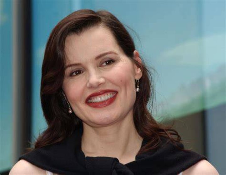 Geena Davis claims that she was never legally married to Reza Jarrahy