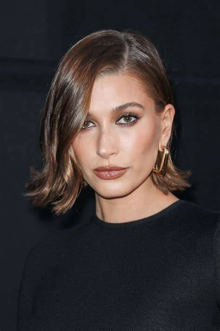 Hailey Bieber&rsquo;s Short Bob Hair Makeover Before & After Photos