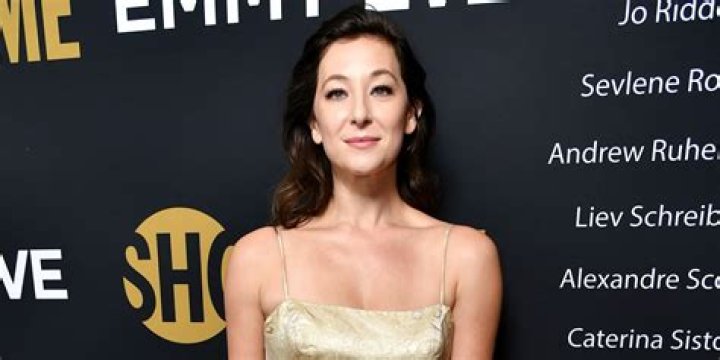 Is Isidora Goreshter married? Nationality, Net Worth, Family