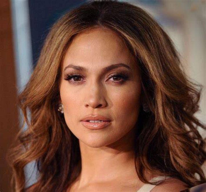 Is Jennifer Lopez's Famous Booty Disappearing? We'll Let You Decide