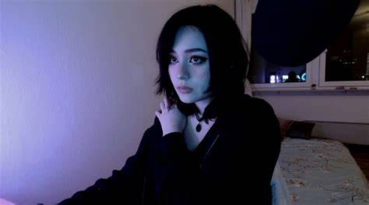JadeyAnh confirms her safety following scare on stream involving