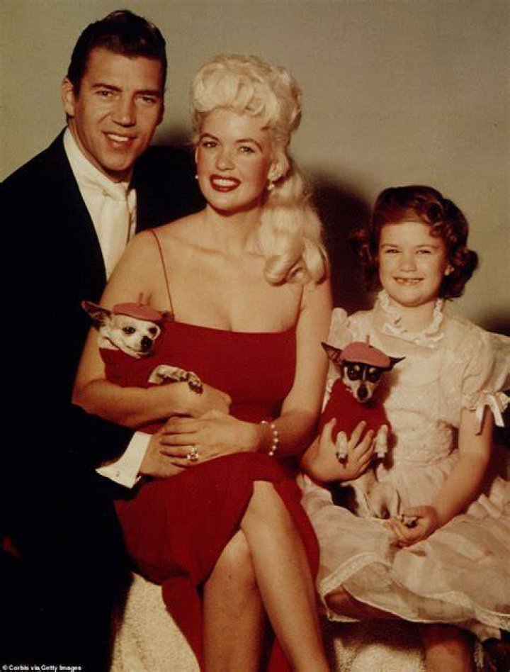 Jayne Mansfield and her daughter, Mariska Hargitay Jayne mansfield