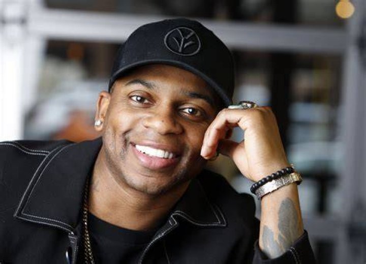 Jimmie Allen is a reflection of a new country music world AP News