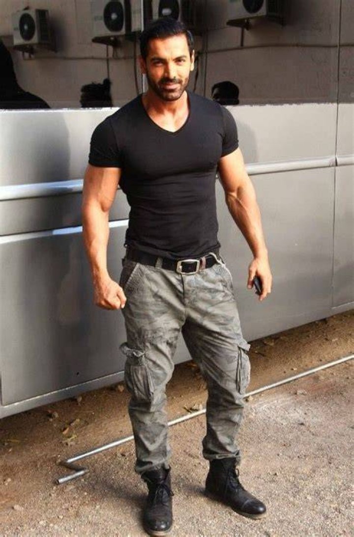 John Abraham Height, Weight, Age, Bio, Body Stats, Net Worth & Wiki
