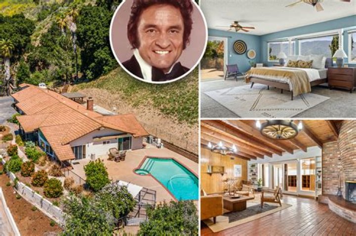 Johnny Cash&rsquo;s ranch with famous black toilet lists for 1.79M