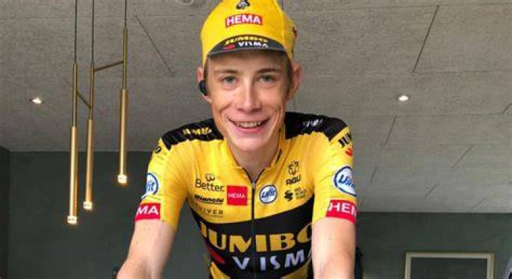Jonas Vingegaard Salary, Age, Height, Weight, Background, Family, Bike ABTC