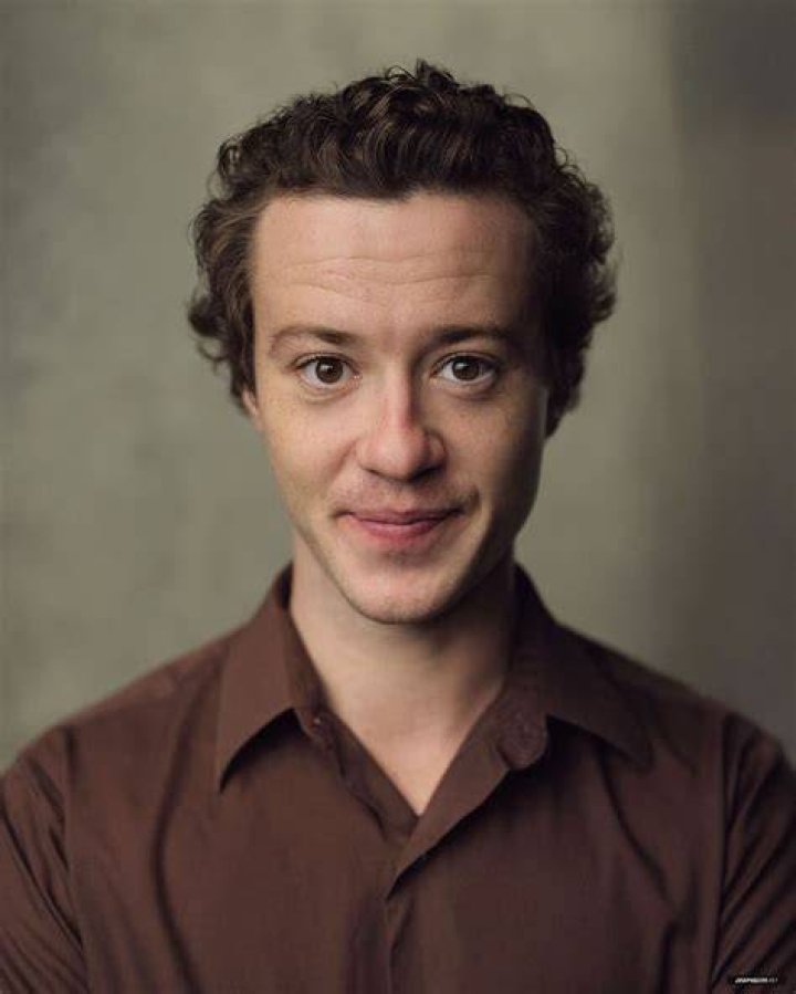 Joseph Quinn Portrait 2021 Joseph Quinn Photo (44518239) Fanpop