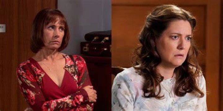 Mary Cooper Portrayed By Actress Laurie Metcalf