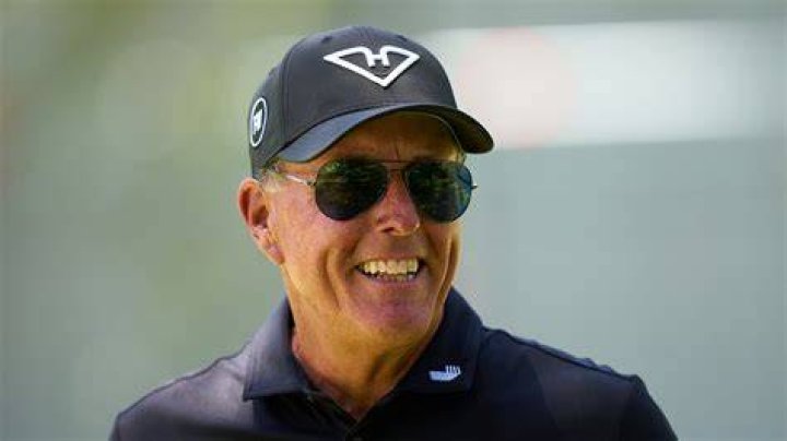 Phil Mickelson's Wife is a Former NBA Cheerleader FanBuzz