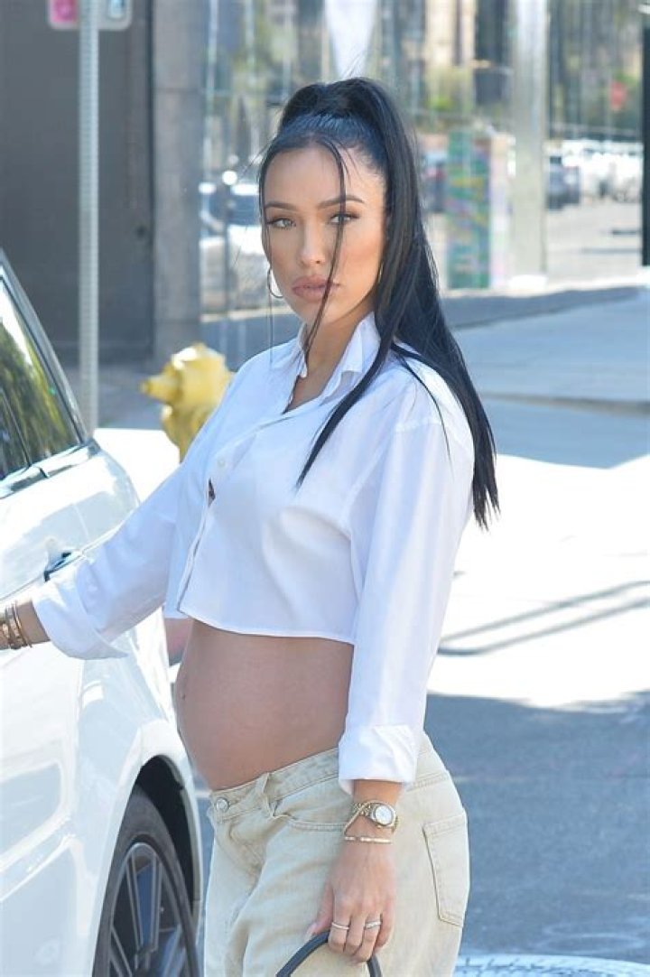 Pregnant BREANA TIESI Out for Lunch at The Henry Restaurant in