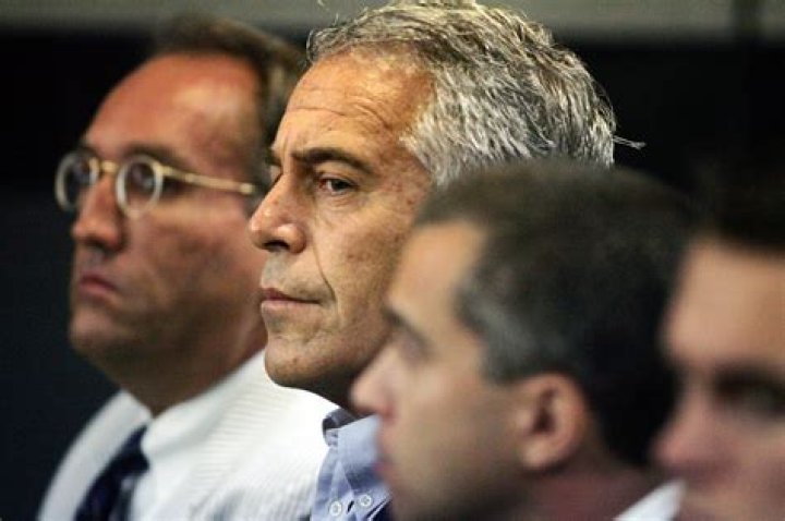 Prosecutors broke law by not informing victims of Jeffrey Epstein plea