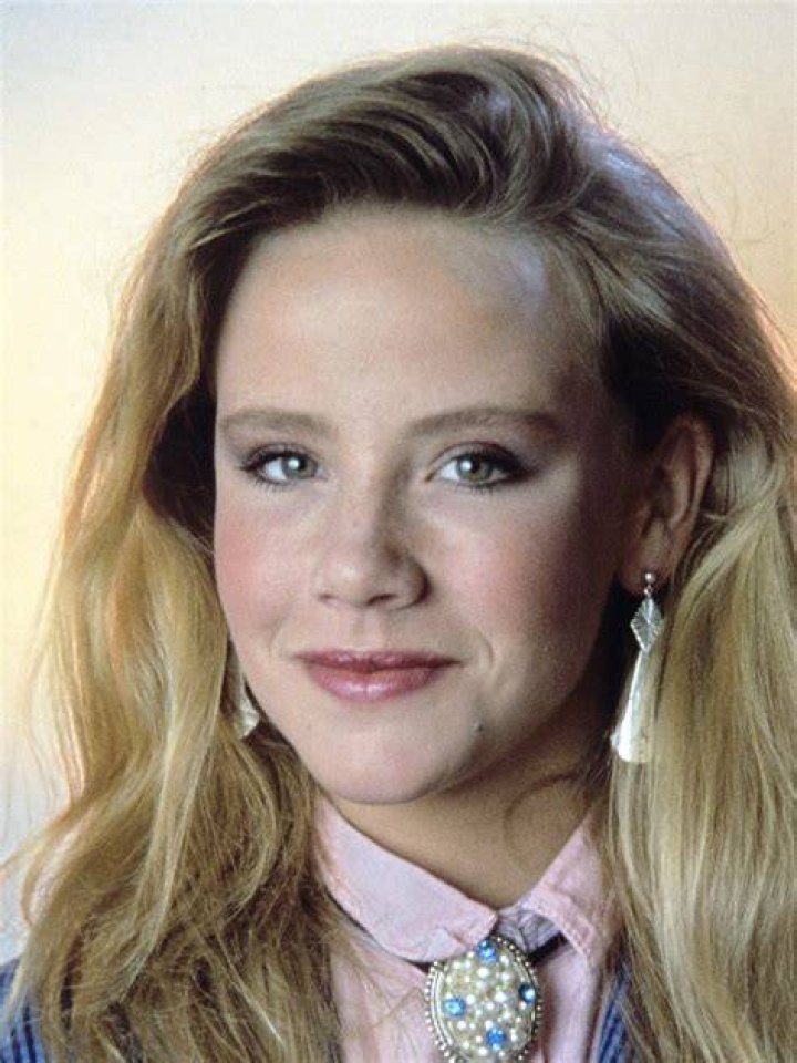 Report Late Actress Amanda Peterson Struggled with Addiction, Mental