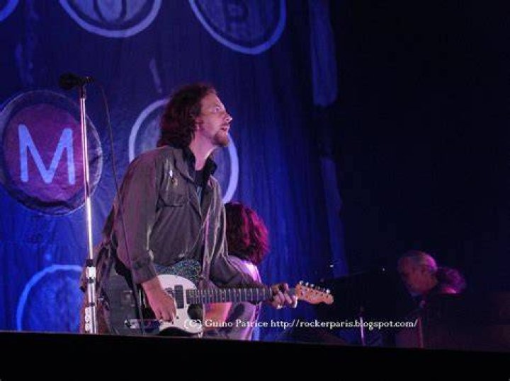 ROCKERPARIS Pearl Jam's new album "Lightning Bolt" available on Oct 15