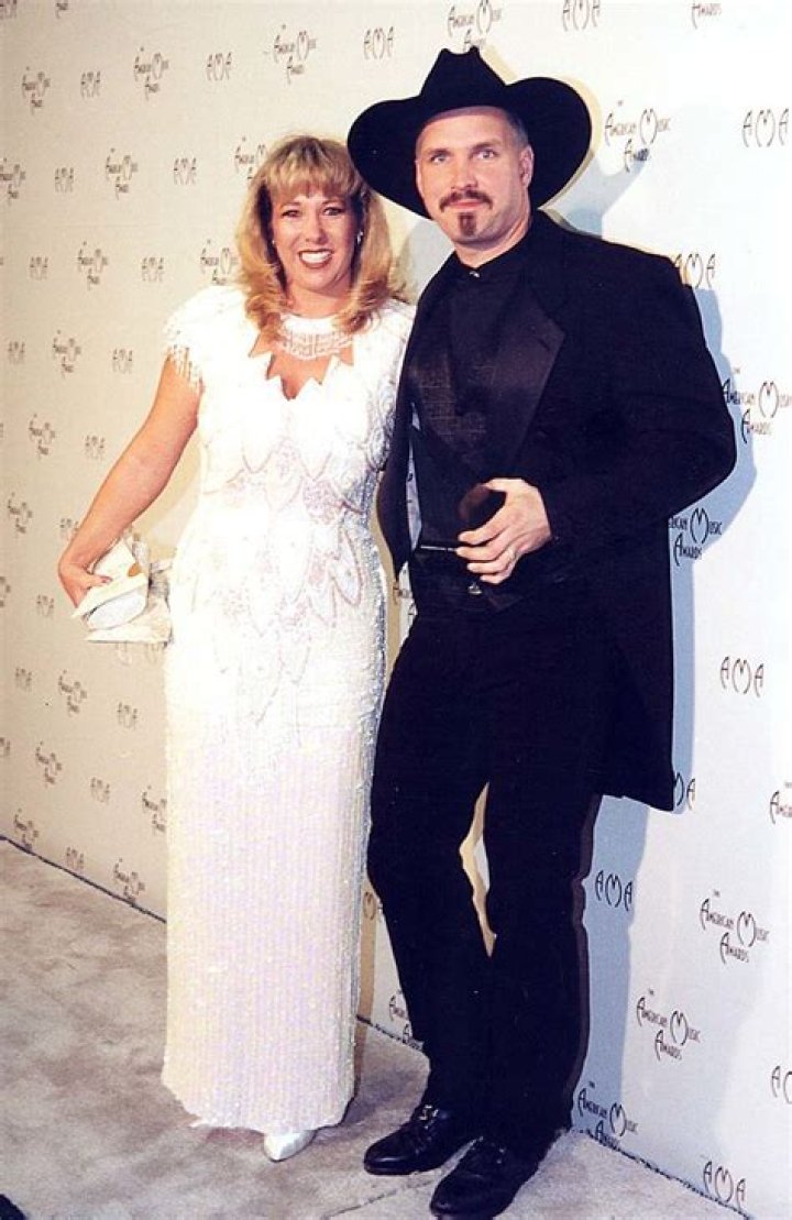 Sandy Mahl, Garth Brooks' Ex Wife 5 Fast Facts to Know