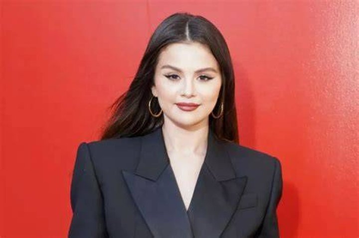 Selena G&oacute;mez confirma su relaci&oacute;n con el productor musical, Benny