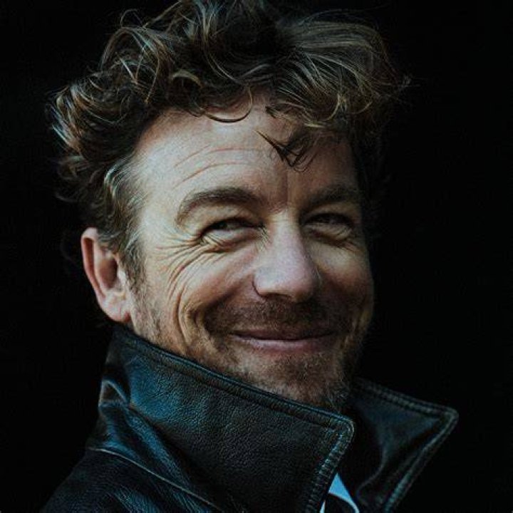 Simon Baker's Romantic History: Exploring His Past And Present Relationships