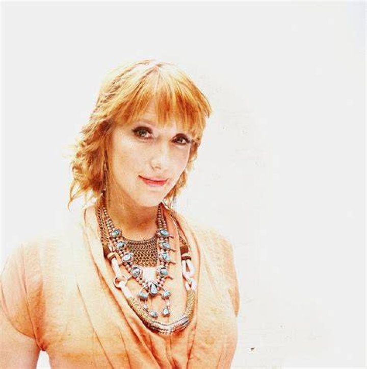 Singersongwriter Leigh Nash discusses balancing spirituality and rock