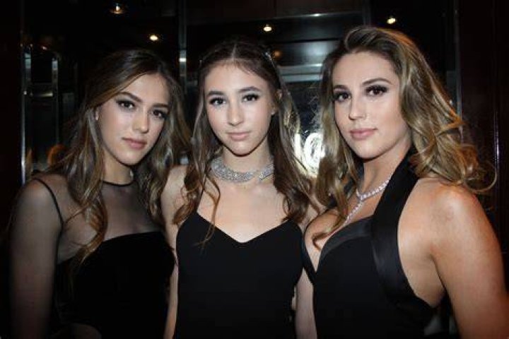 Stallone Sisters Getting Ready Routine Golden Globes 2017 Teen Vogue