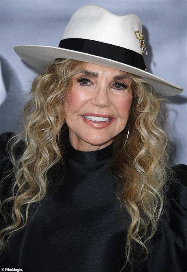 The Lavish Fortune Of Dyan Cannon: Exploring Her Enviable Net Worth