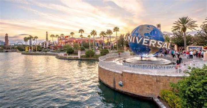 Universal's Super Nintendo World Is Open! See the Food at Toadstool Cafe