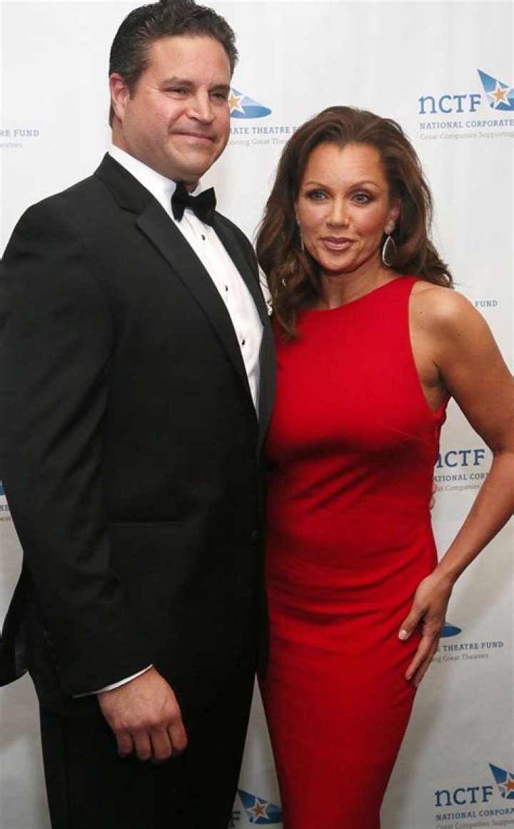 Vanessa Williams Marries Jim Skrip