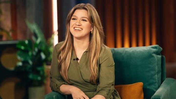 What Happened to Kelly Clarkson? What is She Doing Now? Gazette Review