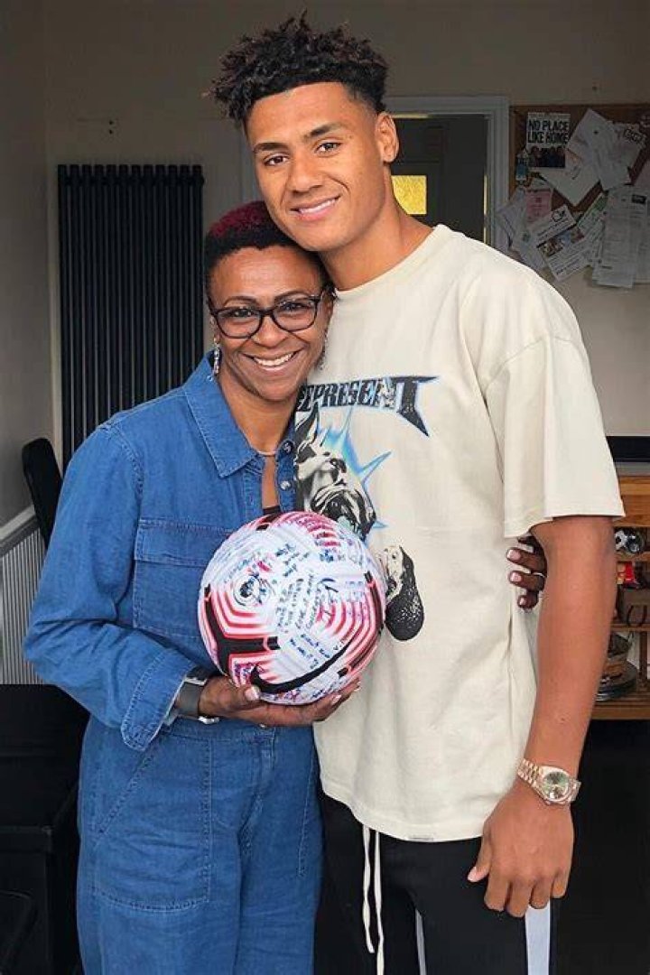 Who are Ollie Watkins Parents? Meet DelsiMay and Steven Watkins KIDS